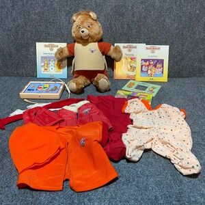 Vintage 1985 Teddy Ruxpin Worlds of Wonder Bear Answer Box‎ Books Outfits Lot